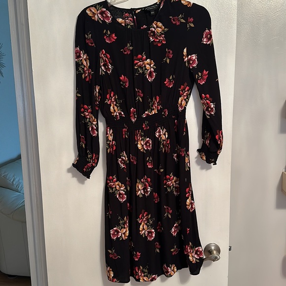 Dress - Picture 6 of 6